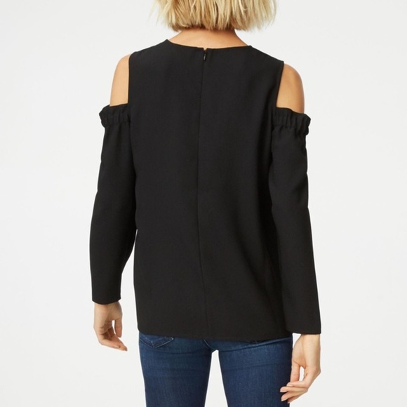 Club Monaco cold shoulder top - Picture 2 of 5